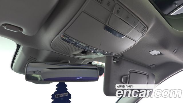 Mercedes-Benz E-Class 2017 — photo 18