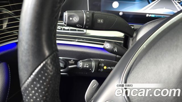 Mercedes-Benz E-Class 2017 — photo 20