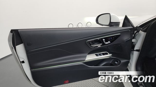 Mercedes-Benz CLE-Class 2025 — photo 14