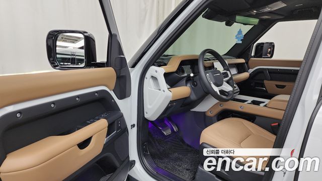 Land Rover Defender 2025 — photo 10