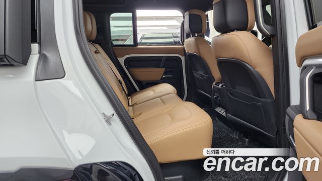 Land Rover Defender 2025 — photo 12