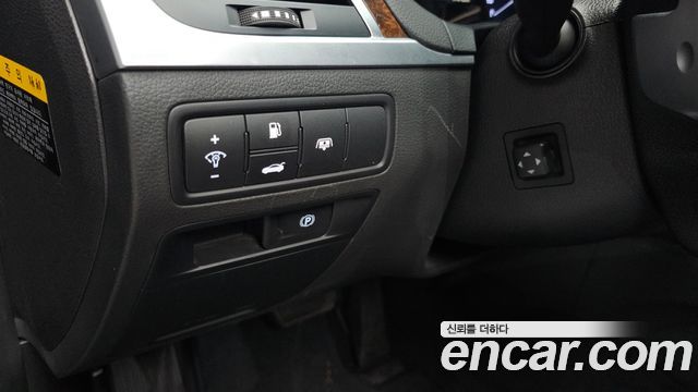 Hyundai Genesis 2016 — photo 24