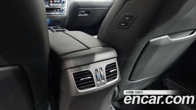Hyundai Genesis 2016 — photo 32