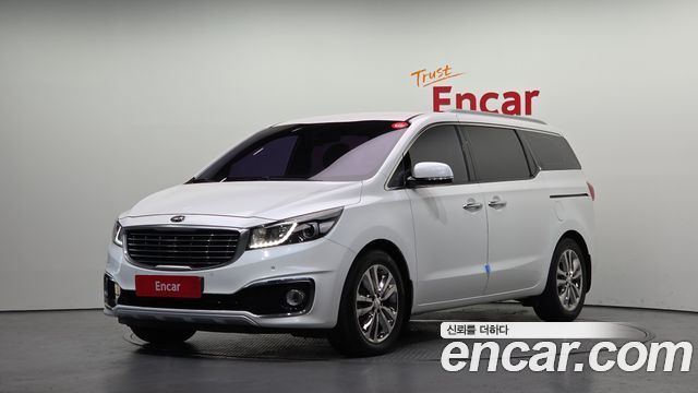 Kia Canival 2017 — photo 1