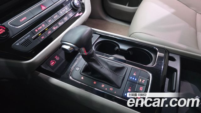Kia Canival 2017 — photo 9