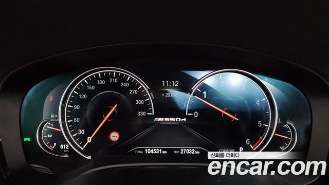 BMW 5-Series 2018 — photo 11