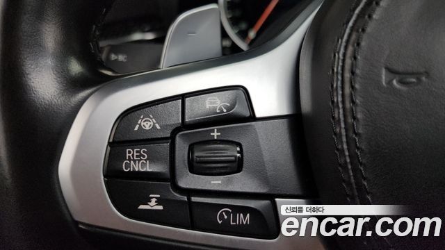BMW 5-Series 2018 — photo 23