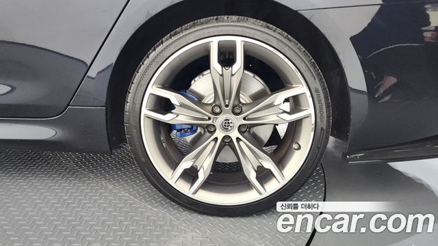 BMW 5-Series 2018 — photo 7