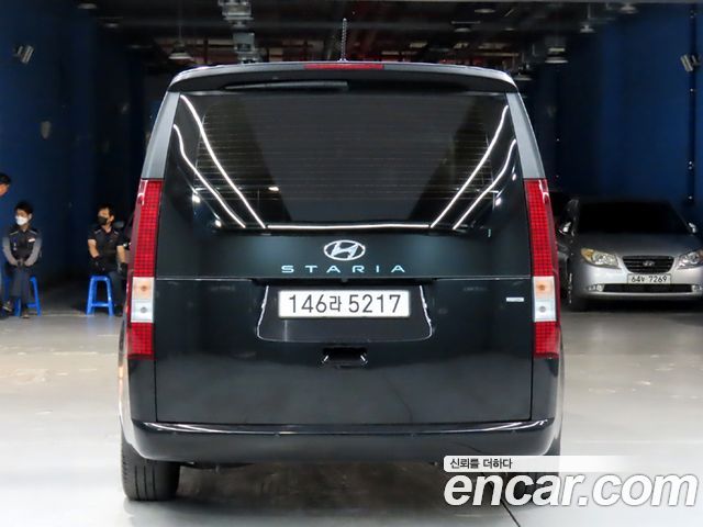 Hyundai Staria 2023 — photo 4