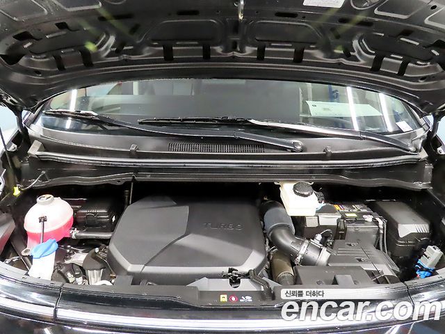 Hyundai Staria 2023 — photo 6
