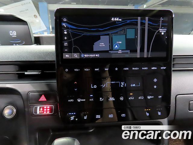 Hyundai Staria 2023 — photo 17
