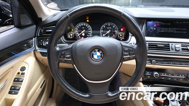 BMW 5-Series 2015 — photo 13