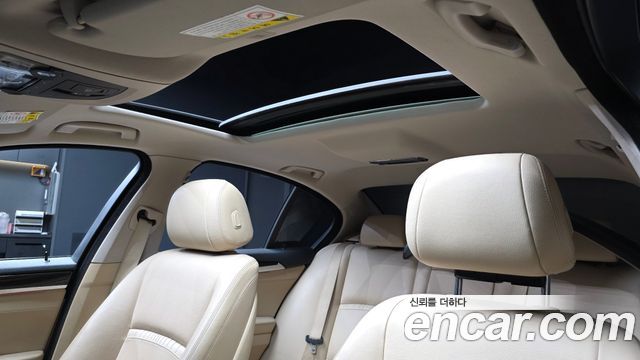 BMW 5-Series 2015 — photo 19