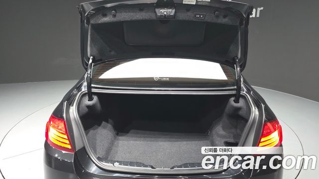 BMW 5-Series 2015 — photo 20