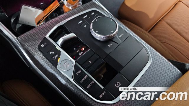BMW 3-Series 2025 — photo 12