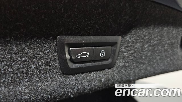 BMW 3-Series 2025 — photo 35