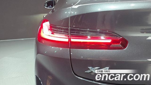 BMW X4 2022 — photo 9