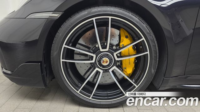 Porsche 911 2021 — photo 5