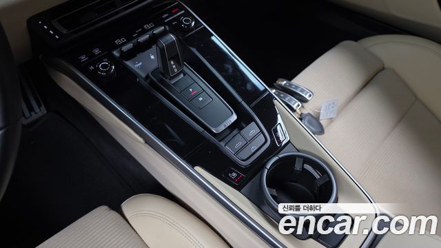Porsche 911 2021 — photo 12