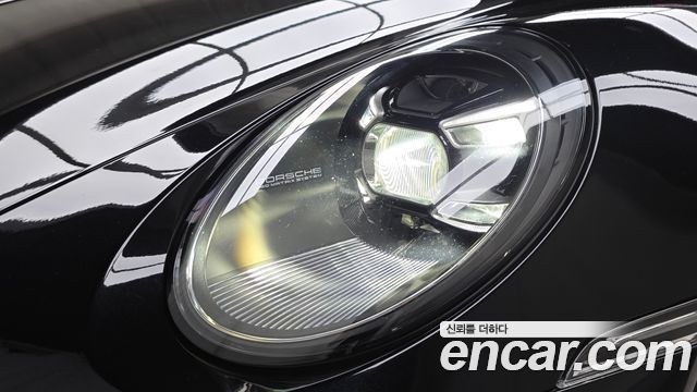 Porsche 911 2021 — photo 8