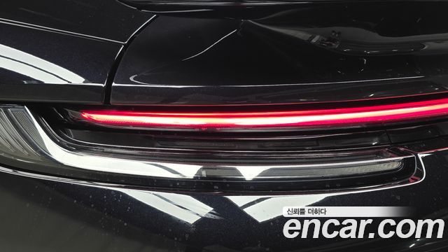 Porsche 911 2021 — photo 9