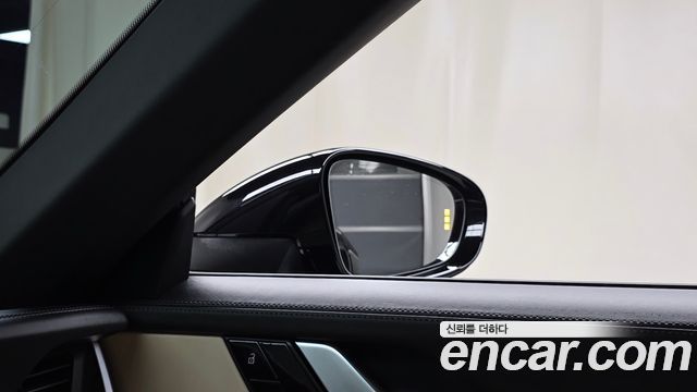 Porsche 911 2021 — photo 27