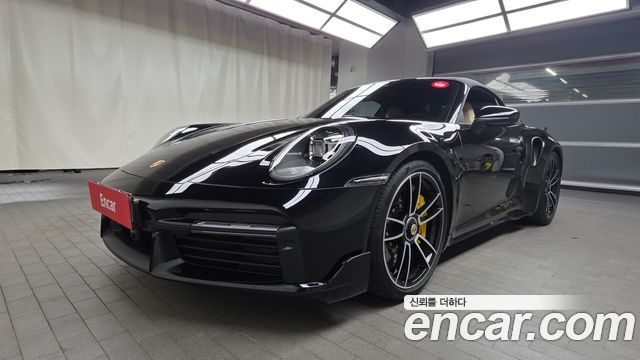 Porsche 911 2021 — photo 30
