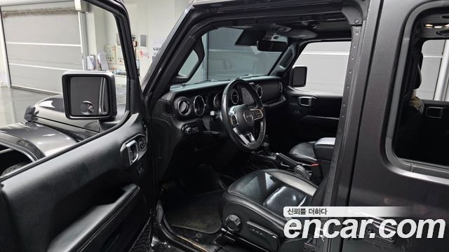 Jeep Wrangler 2019 — photo 10