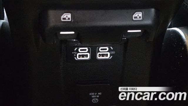 Jeep Wrangler 2019 — photo 12
