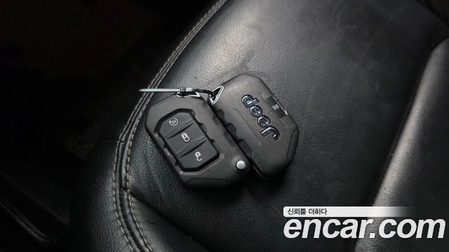 Jeep Wrangler 2019 — photo 17