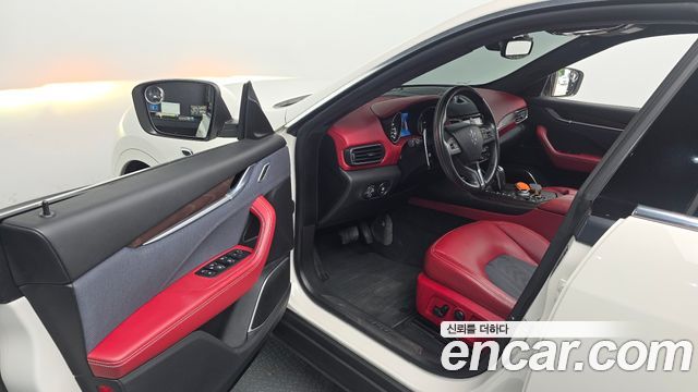Maserati Levante 2020 — photo 13