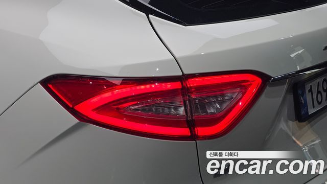 Maserati Levante 2020 — photo 9