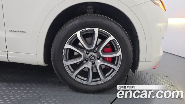 Maserati Levante 2020 — photo 33