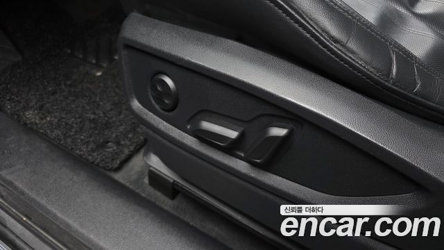 Audi Q5 2021 — photo 31