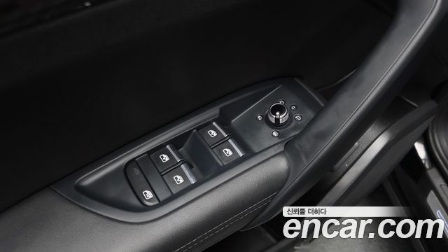 Audi Q5 2021 — photo 36