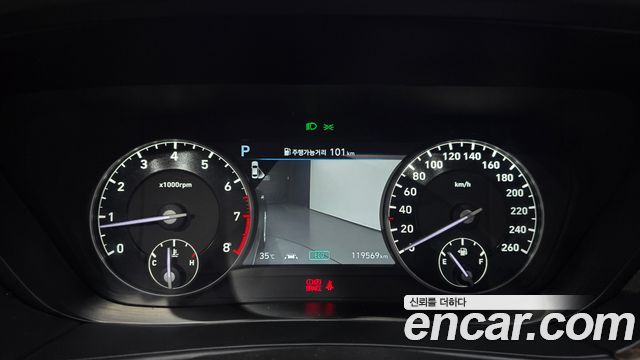Genesis G90 2019 — photo 11