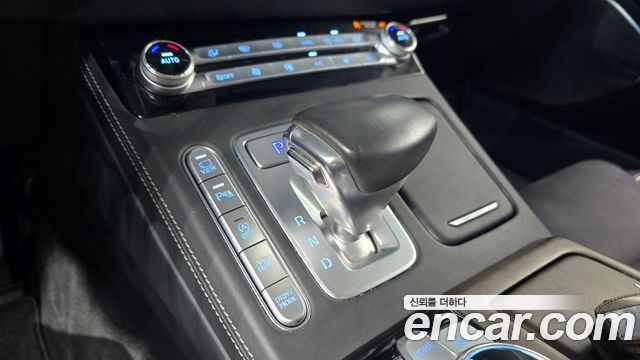 Genesis G90 2019 — photo 12
