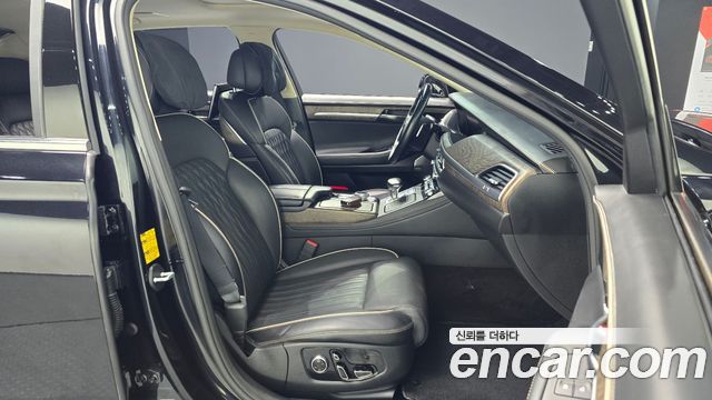 Genesis G90 2019 — photo 13