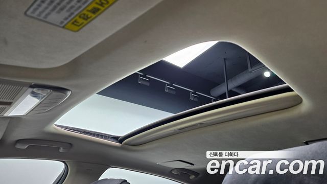 Genesis G90 2019 — photo 26