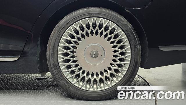 Genesis G90 2019 — photo 7