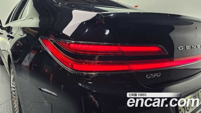 Genesis G90 2019 — photo 9