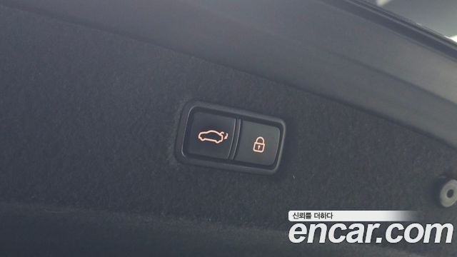 Genesis G90 2019 — photo 27