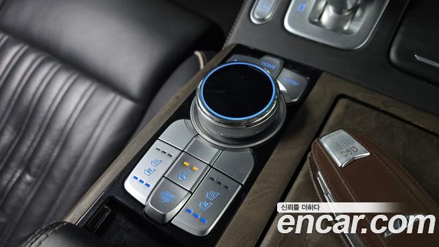 Genesis G90 2019 — photo 28