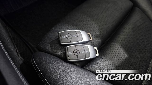 Mercedes-Benz GLC-Class 2020 — photo 22