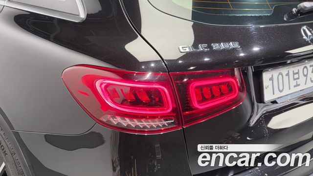 Mercedes-Benz GLC-Class 2020 — photo 9