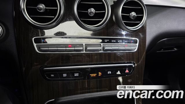 Mercedes-Benz GLC-Class 2020 — photo 33