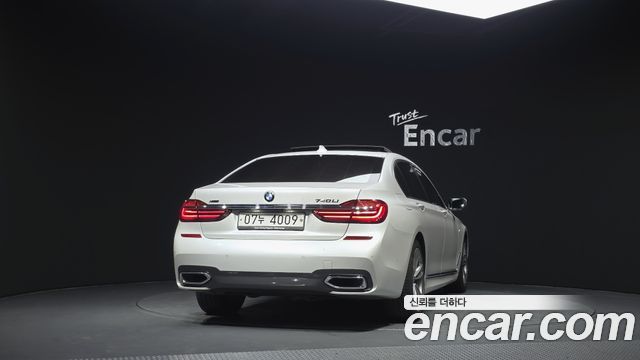 BMW 7-Series 2017 — photo 4