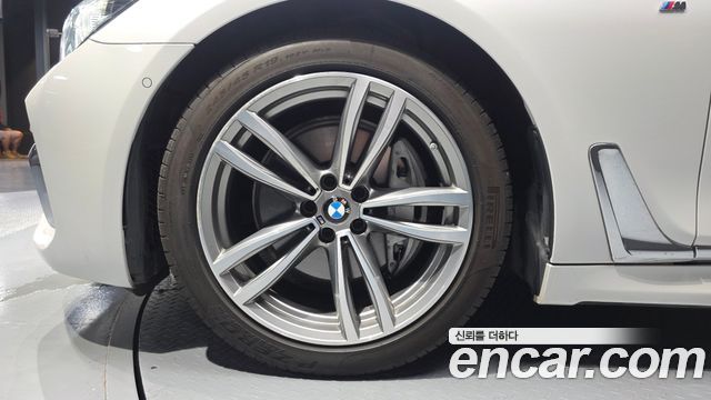 BMW 7-Series 2017 — photo 5