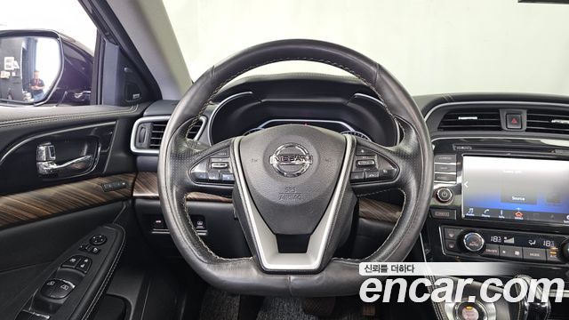 Nissan Maxima 2017 — photo 13