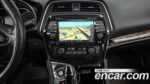 Nissan Maxima 2017 — photo 14